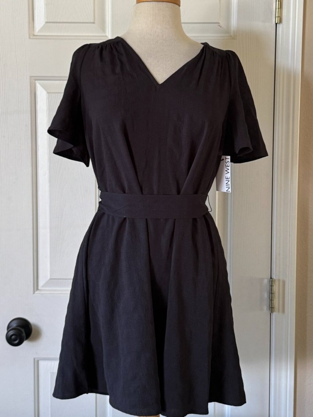 NWT Nine West Flutter Short Sleeve V-Neck Mini Dress Mineral Black S